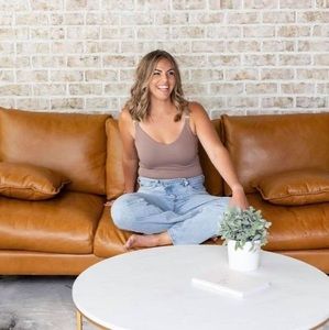 Meet your Posher, Dana